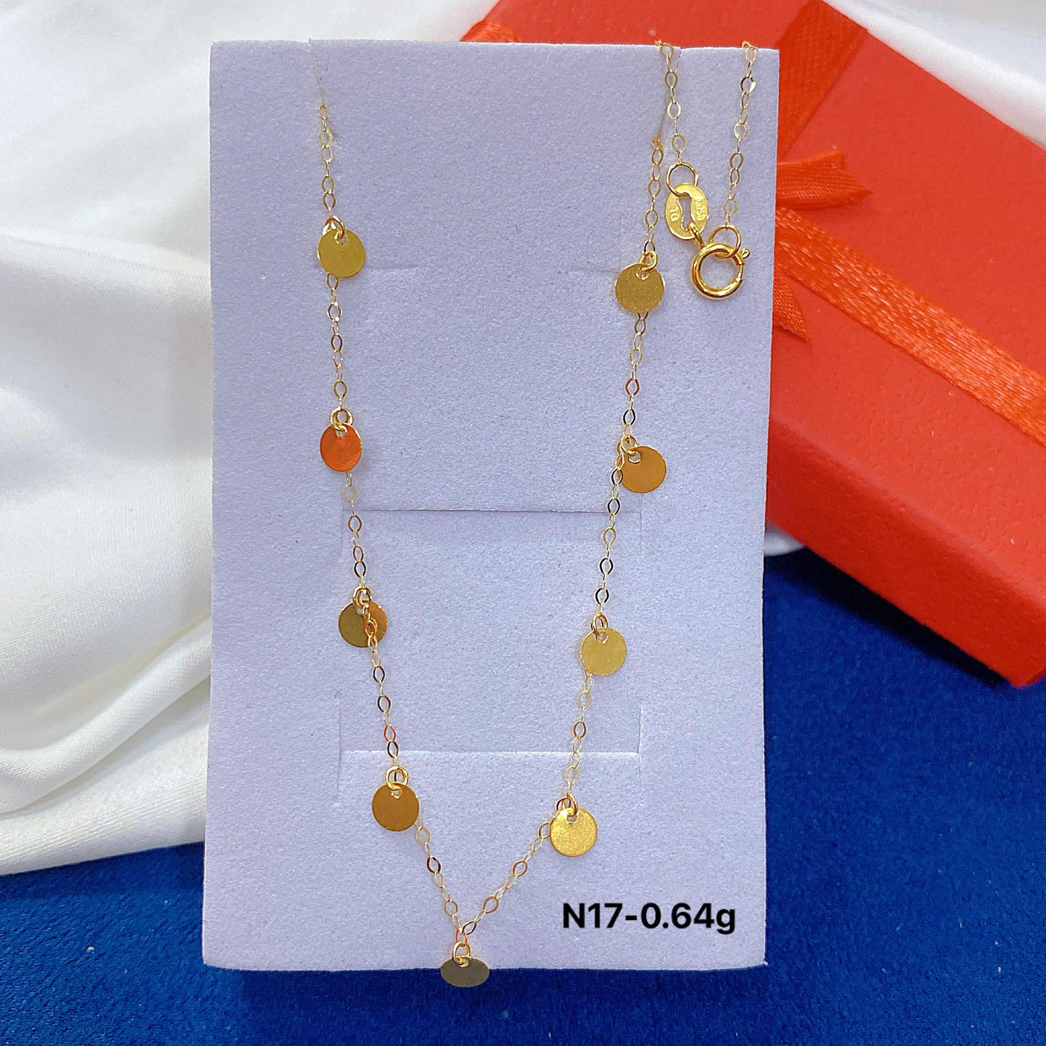 N17 Charm Disc Necklace 18K Gold - Image 1