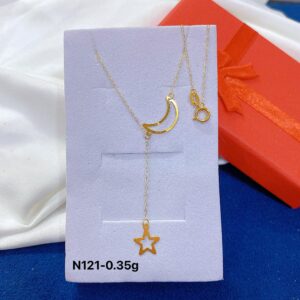 N121 Moon and Star Necklace 18K Gold